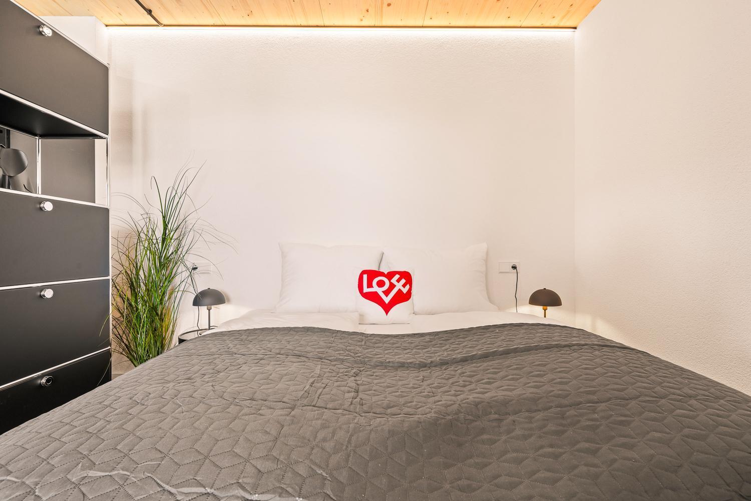 Penthouse Mit Traumhafter Terrasse Klimatisiert Apartman FDH Kültér fotó